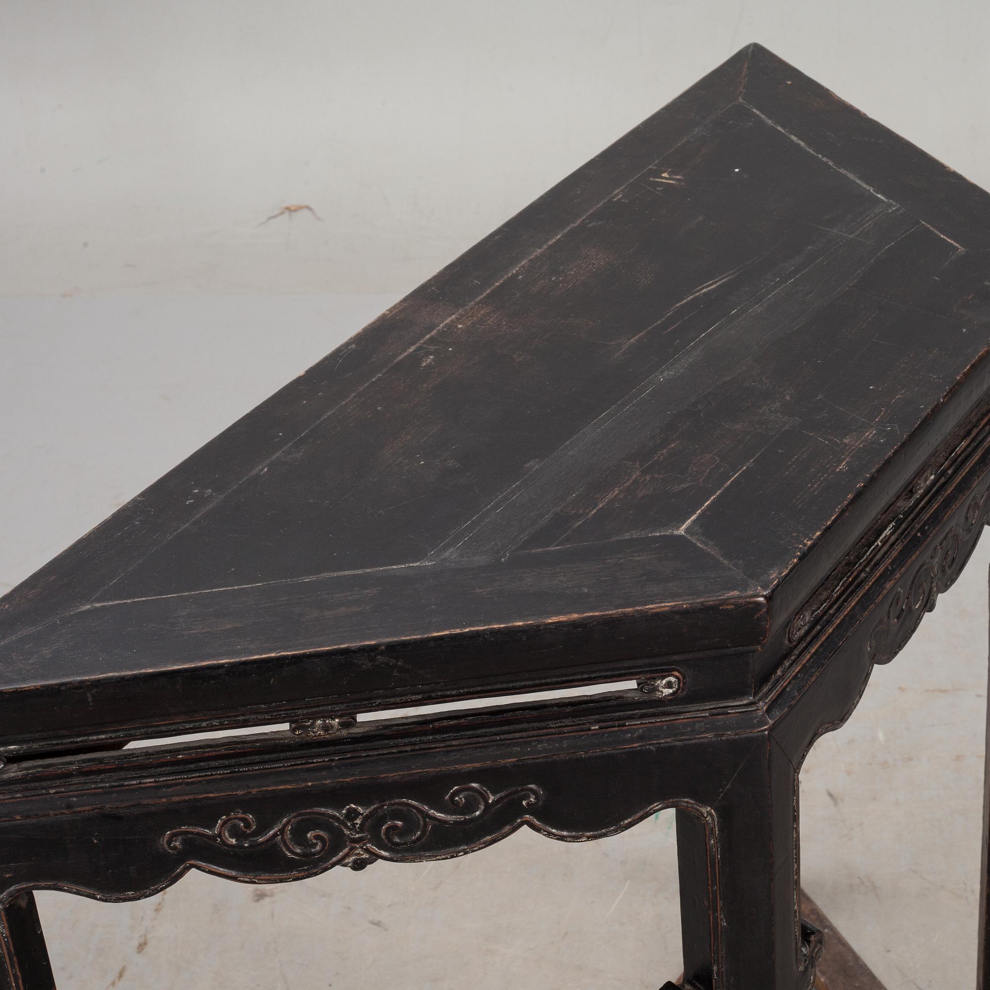 KONSOLBORD, Kina, 18/1900-tal.
