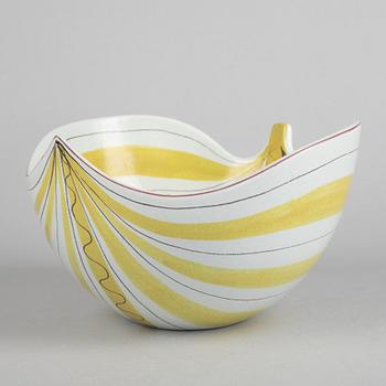 Stig Lindberg, a faience bowl, Gustavsbergs studio 1940-50s.