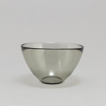 Seven 'Fuga' glass bowls by Sven Palmqvist, Orrefors.