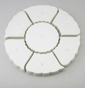 KABARET, porslin 7 delar, lackask, Japan, 1900-talets första hälft.