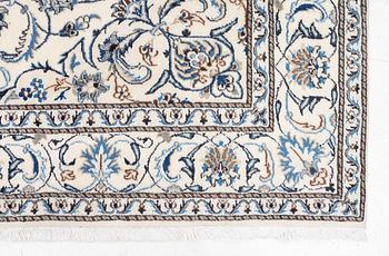 A Nain carpet, c. 275 x 195 cm.