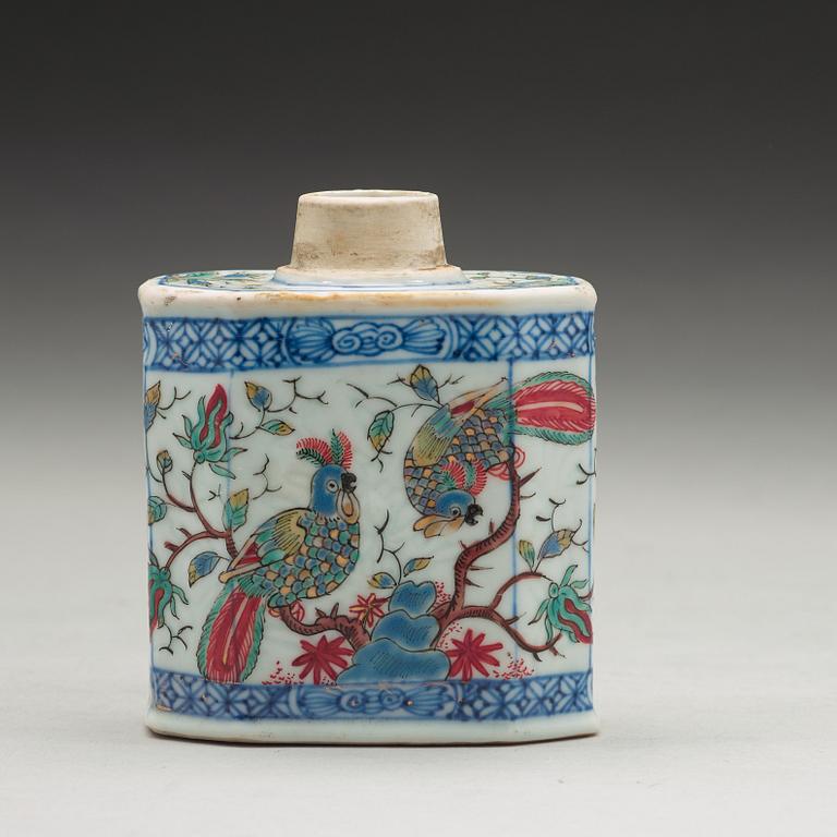 A 'European Subject' tea caddy, Qing dynasty, Qianlong (1736-95).