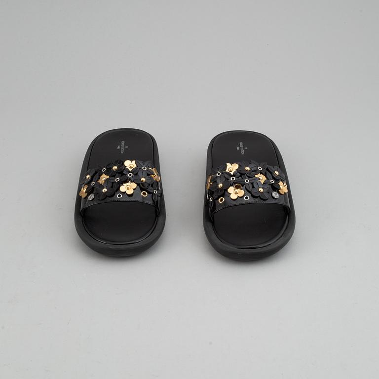 Louis Vuitton, a pair of sandals, size 40.
