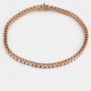 ARMBAND, 18K roséguld med briljantslipade diamanter ca 2.99 ct. Vikt 9,9 gram.