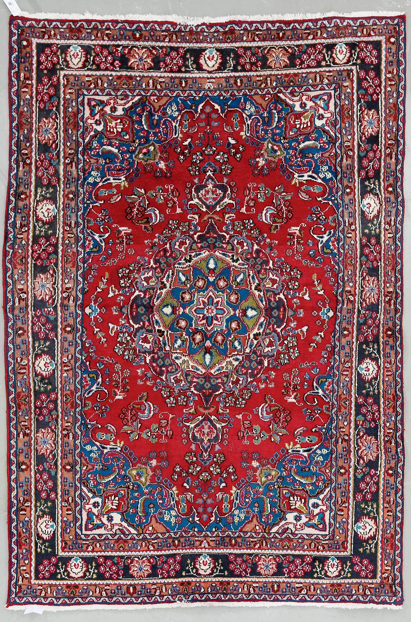 MATTA, möjligen Keshan. Ca 283x193 cm.