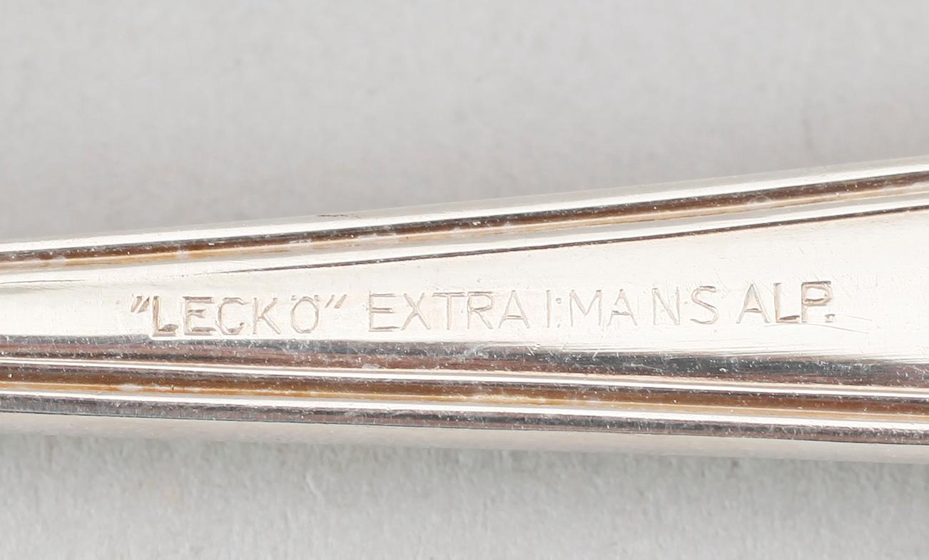 FISKBESTICK, 24 delar, nysilver, "Läckö", 1900-talets andra hälft.
