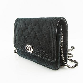 Chanel, väska "Boywallet on chain".