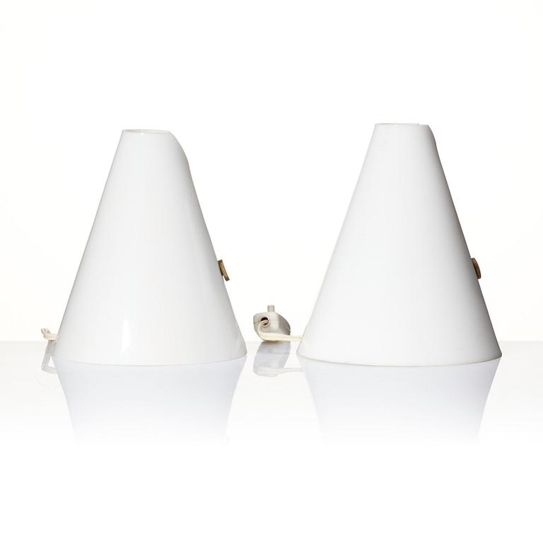 Bertil Brisborg, a pair of table lamps, model Triva "H55", Nordiska Kompaniet 1950s.