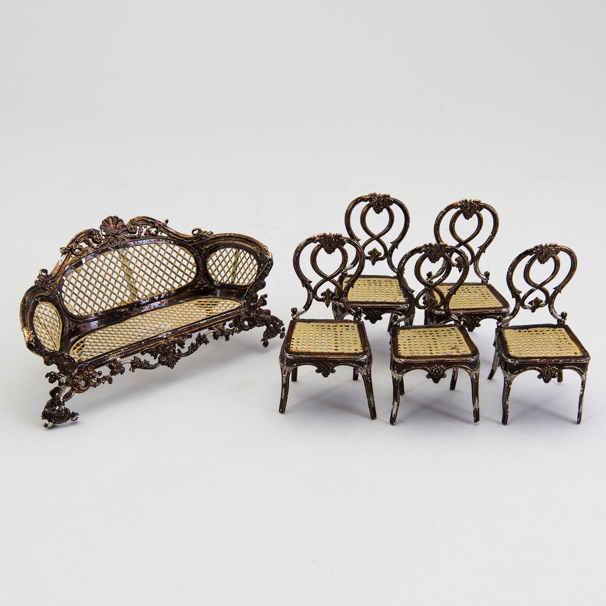 A set of ca 40 pieces of doll house furniture and accessories, including Waltershausen, Germany, 19/20th century.