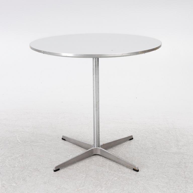Arne Jacobsen, A coffee table, by Fritz Hansen, dated 2000.