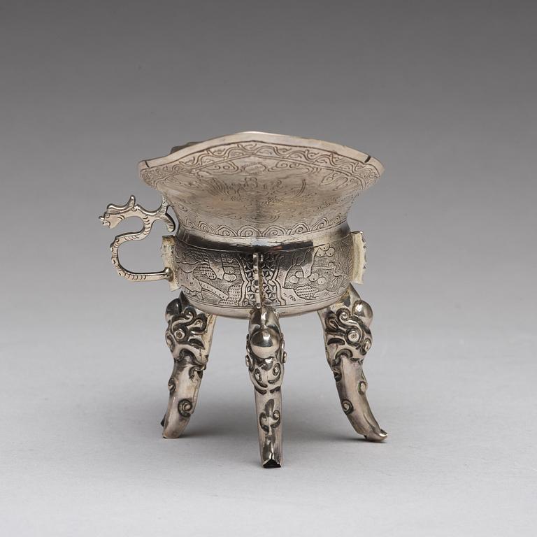 A Chinese silver jue, Qing dynasty with an inscription.