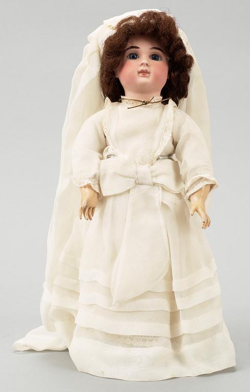 FLICKDOCKA, biskvi. Jules Steiner, Paris. 1800-talets senare del.