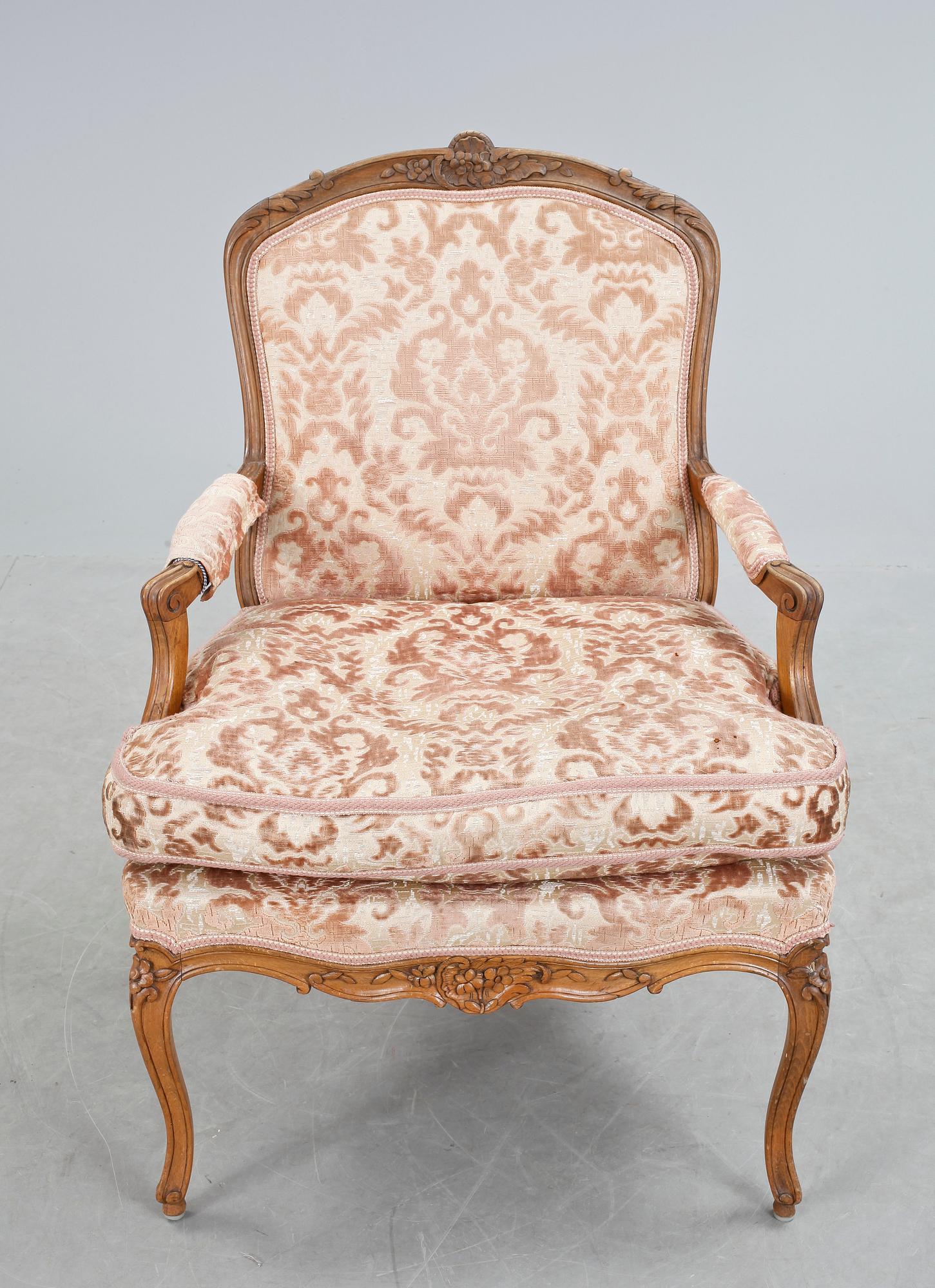 KARMSTOL, Louis XV-stil. Frankrike, omkring 1900.