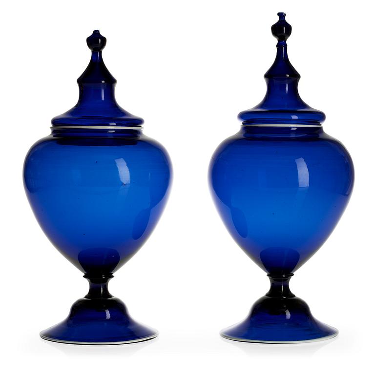 A pair of blue glass jars with covers, ca 1800, Gothenburg or Gjövik.