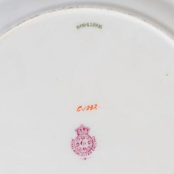 TALLRIKAR, åtta stycken, porslin. England, Royal Worcester.