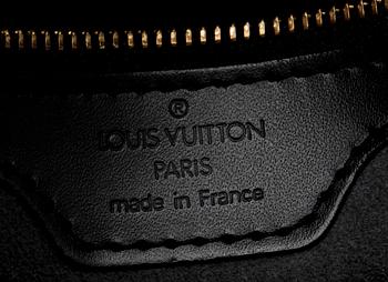 A lack epi leather shoulder bag by Louis Vuitton.