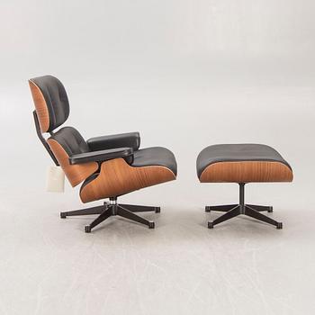 Charles and Ray Eames, fåtölj och fotpall, "Lounge Chair", Vitra, 2010-tal.