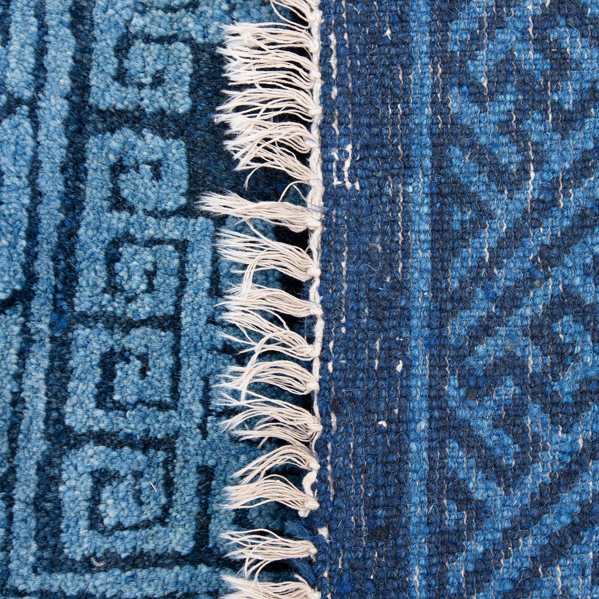 MATTA, Baotou Kina. Semiantik. Ca 127x67 cm.