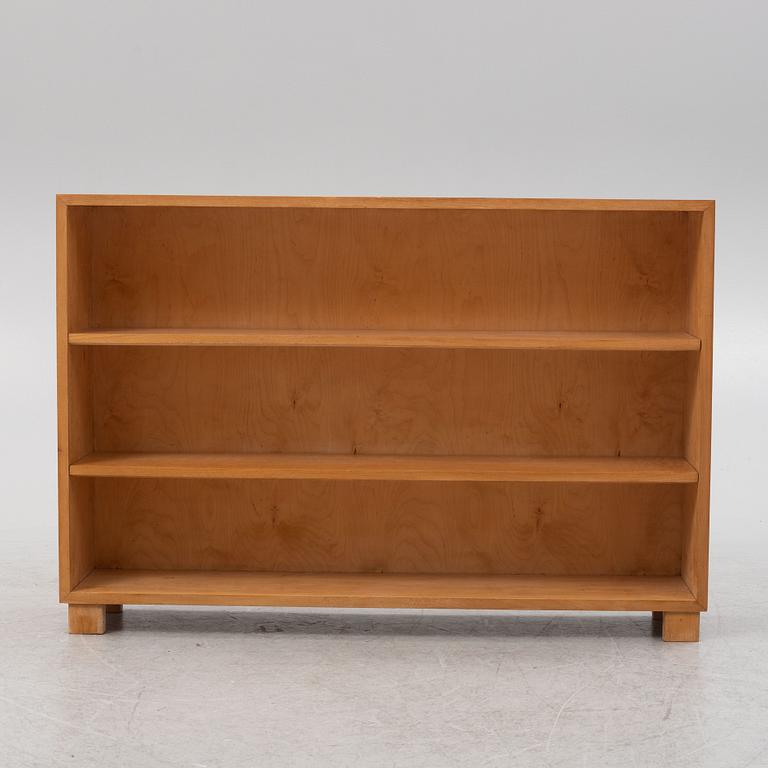 Bookshelf, functionalist style, Svenska Möbelfabrikerna Bodafors, 1940s.