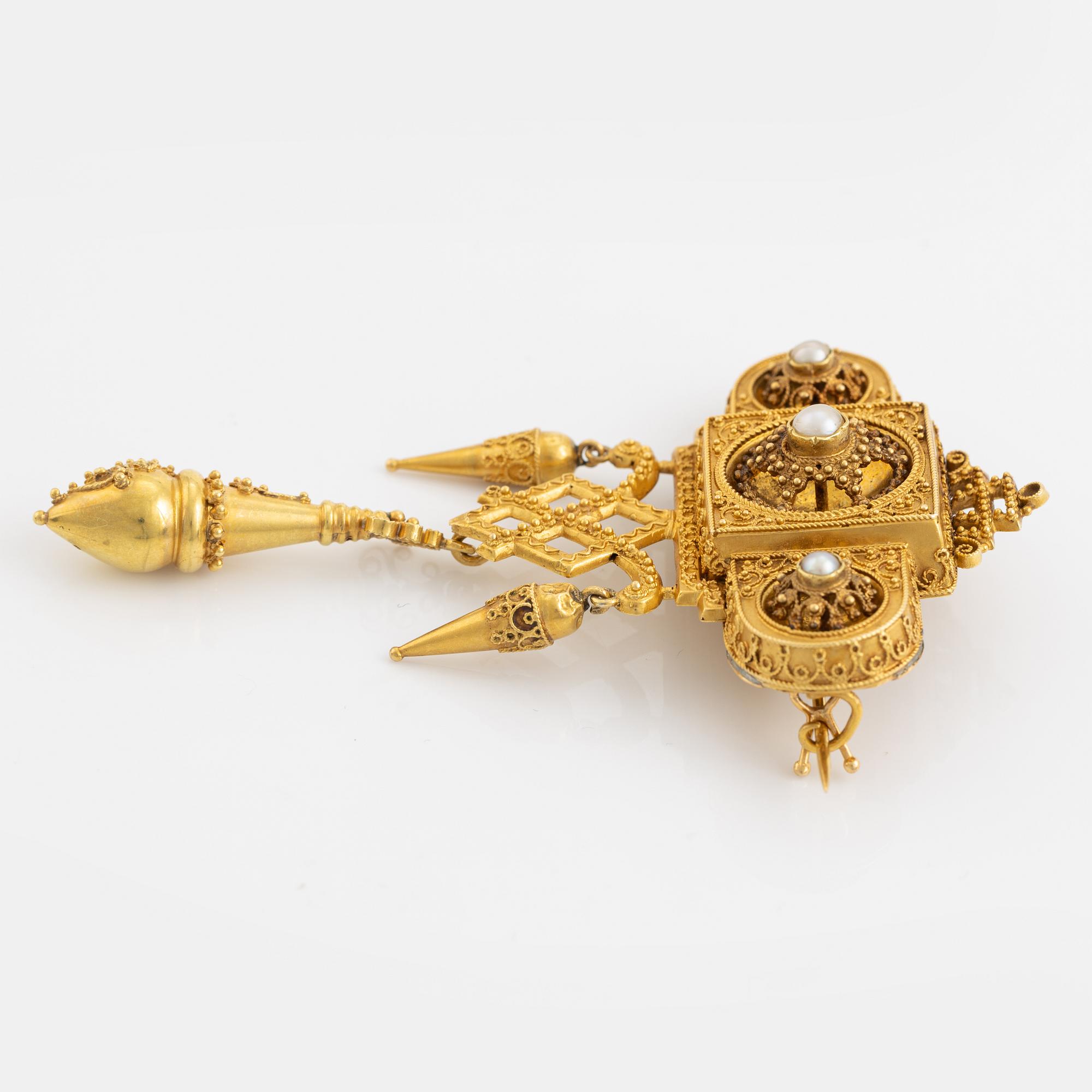 Gustaf Dahlgren & Co, brooch and pair of earrings, gold with pearls, circa 1870's.