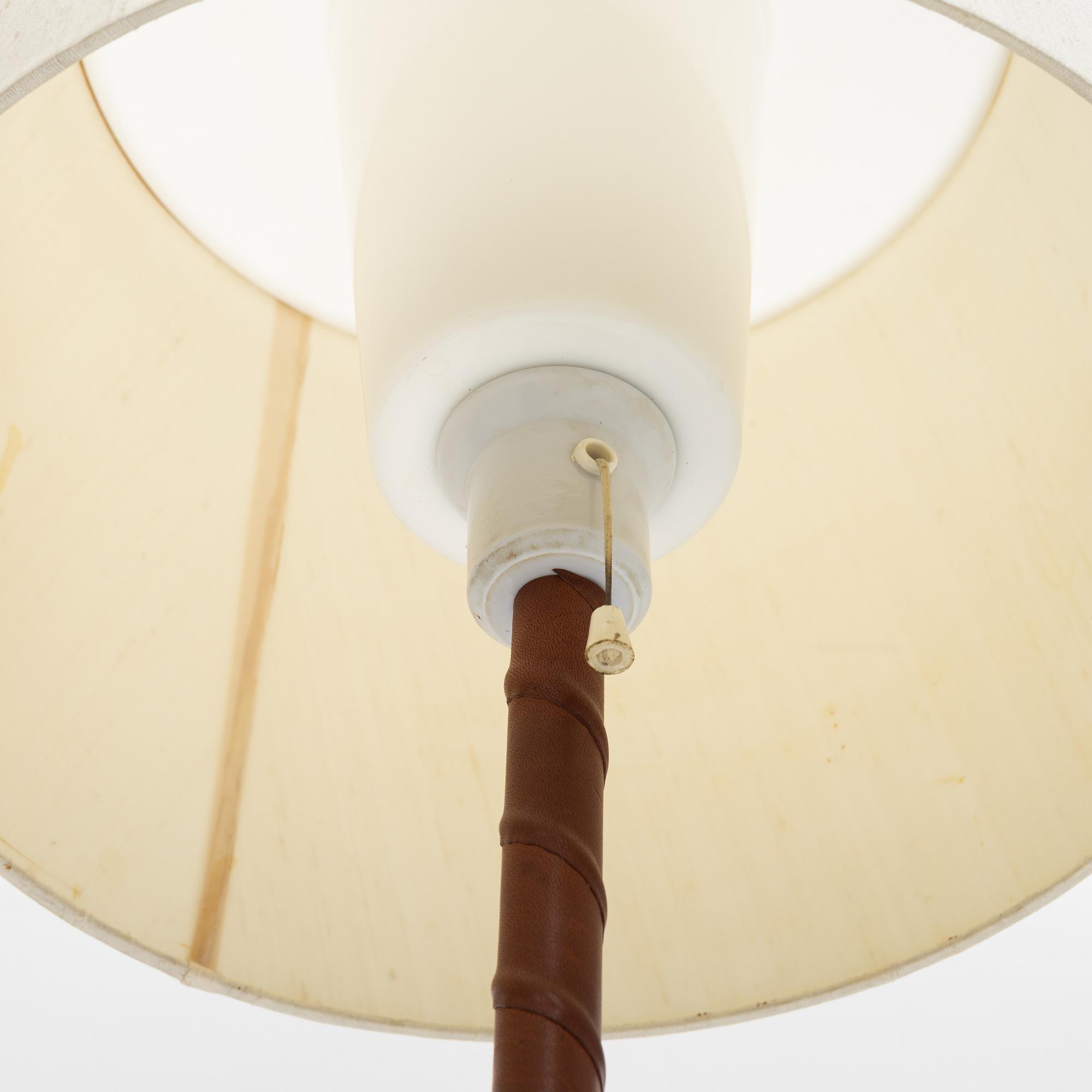 A pair of floor lamps, second half of the 20th Century.