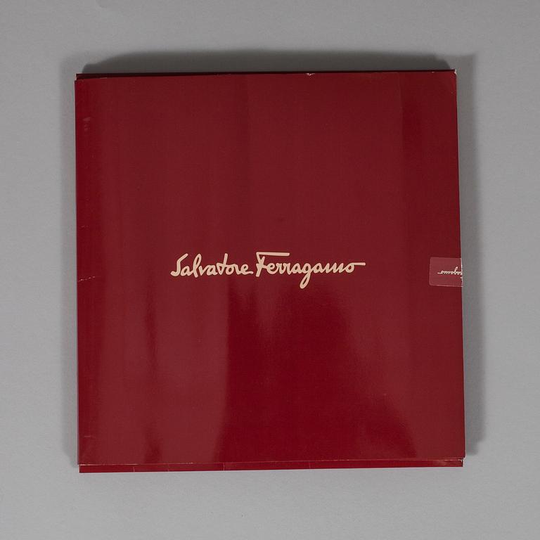 SCARF, Salvatore Ferragamo.