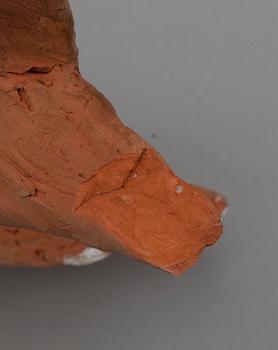 VILLE VALLGREN, veistos, punasavea, massasigneeraus, päivätty 1935.