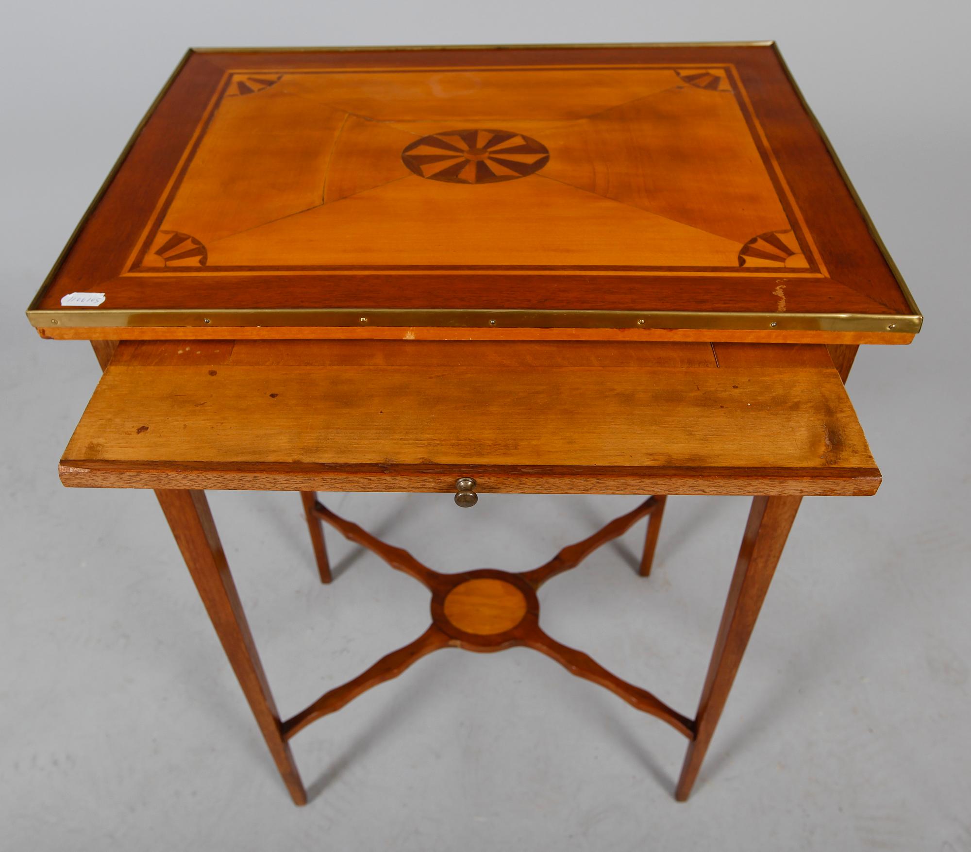 DAMARBETSBORD, gustaviansk stil, 1800-tal.