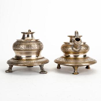 Ljusstakar, ett par, Indien, 1900-tal.