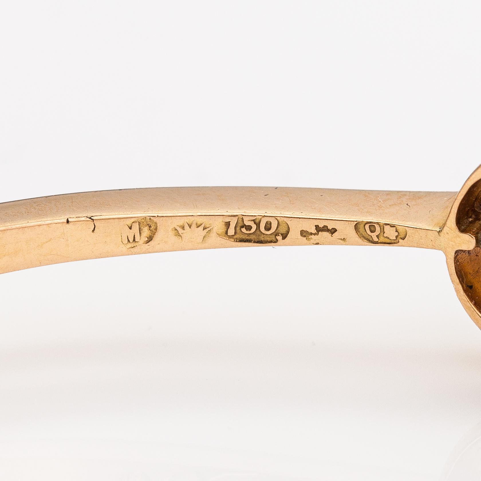 Otto Roland Mellin, An 18K gold bracelet with a cultured pearl and old-cut diamonds ca. 0.48 ct in total. Helsinki 1897.