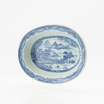 Bowl China, second half of the 18th century, porcelain.