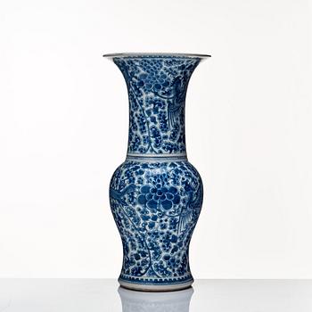 A blue and white vase, Qing dynasty, 18th Century.