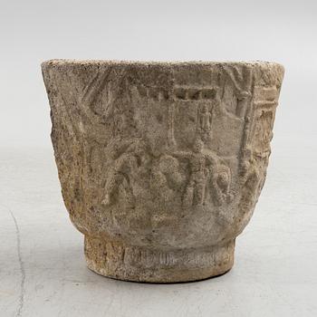 A garden urn, late 20th century.