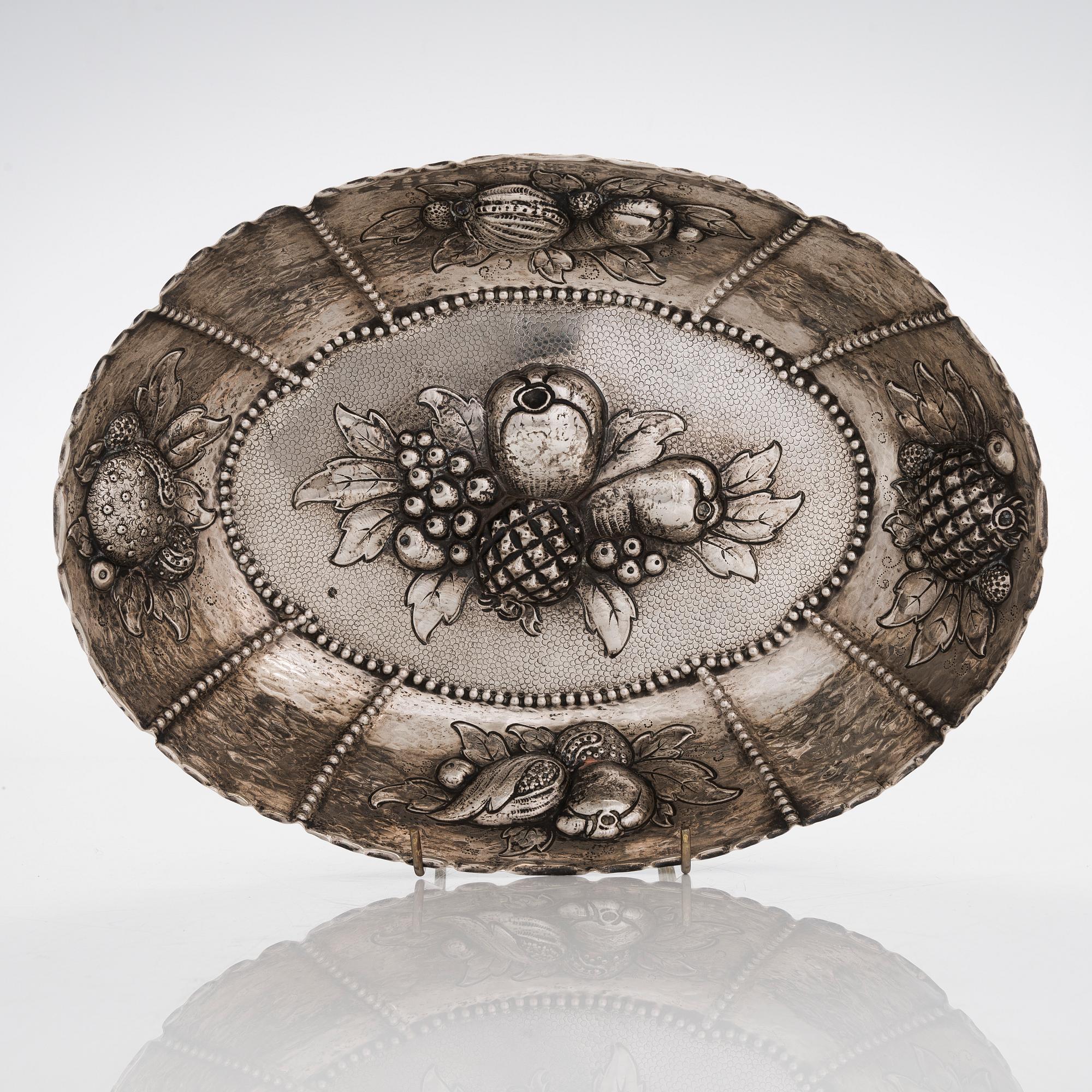 A silver fruit bowl, Eugen Marcus (retailer), Germany.