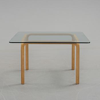 A coffee table by Alvar Aalto.