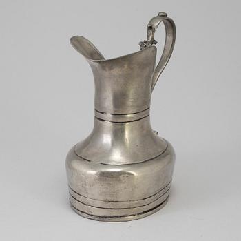 A Baroque style tinn jar, 1800-/1900s.