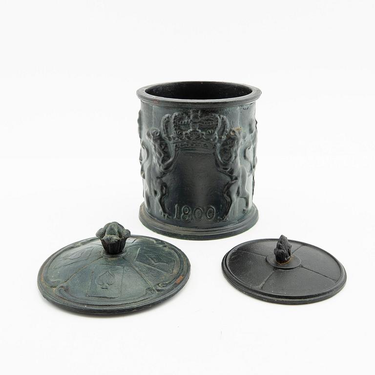 Tobaksburk, gjutjärn, tidigt 1900-tal.