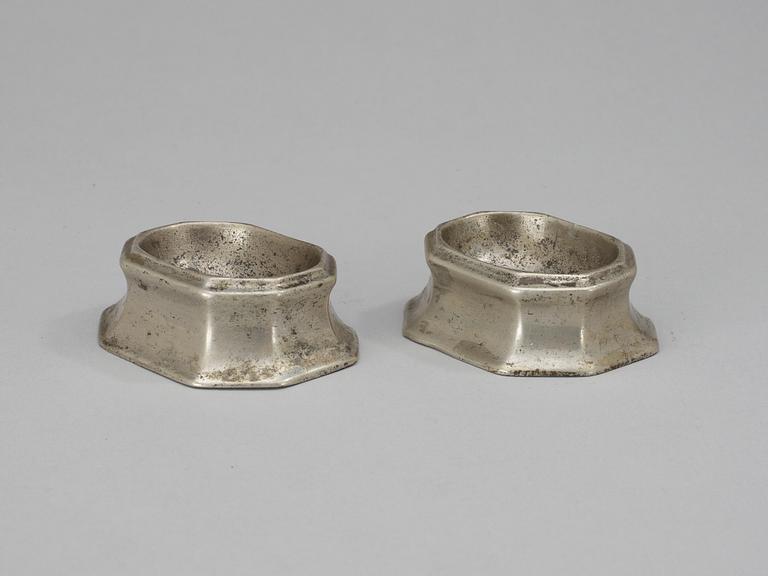 A Swedish pewter salt by Carl Fredrik Fast, Mariestad (1768-1783).