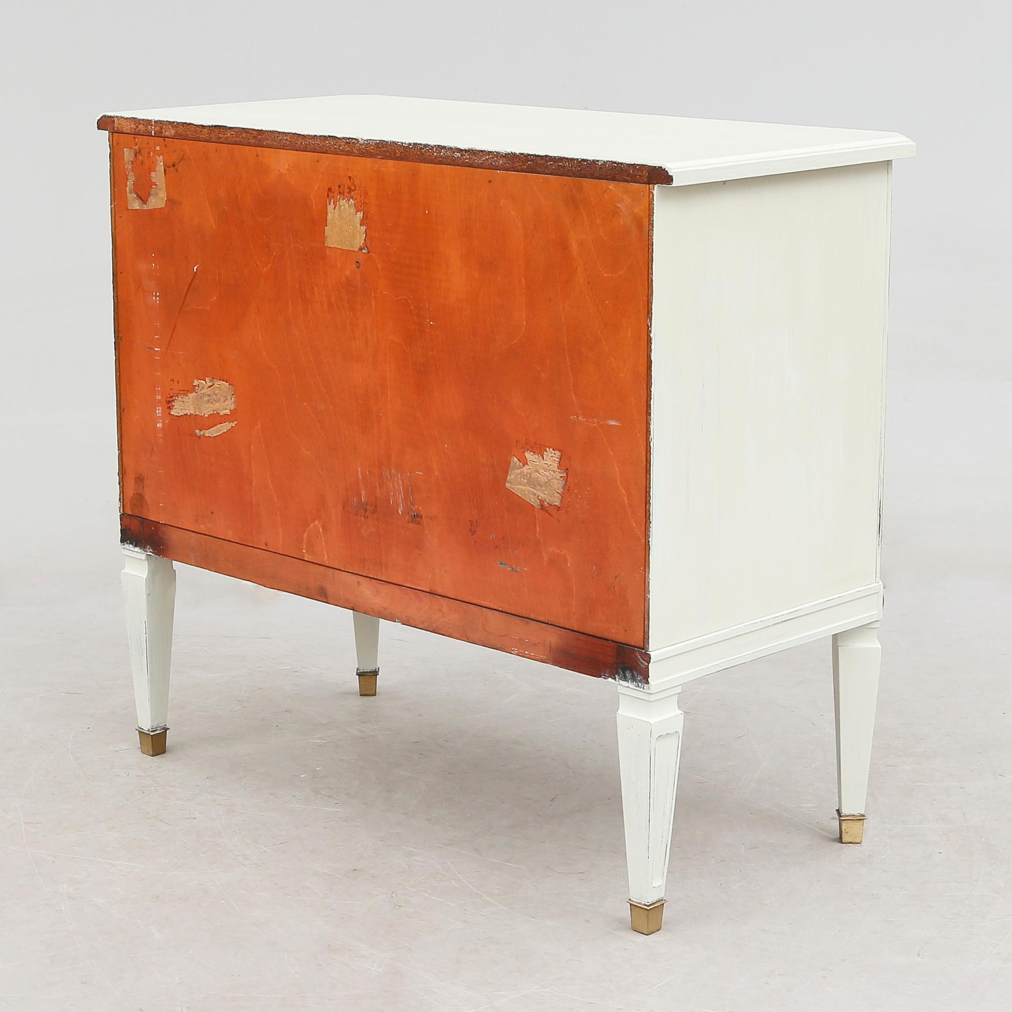 BYRÅ, gustaviansk stil, 1900-talets andra hälft.