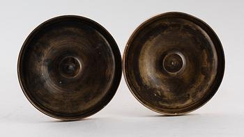 LJUSSTAKAR, 1 par, empire, brännförgylld brons, 1800-talets första hälft.