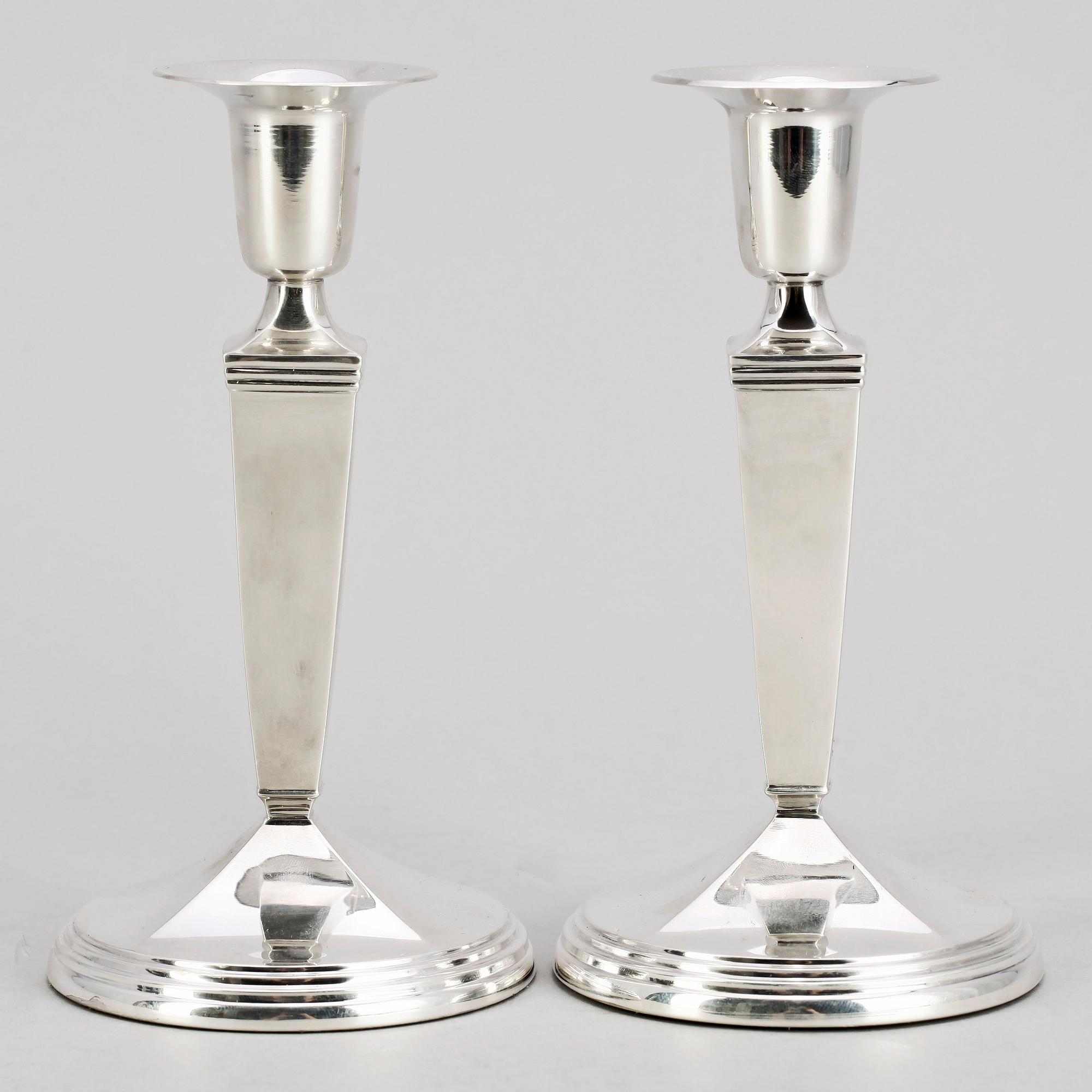 LJUSSTAKAR, ett par, silver, GAB, Stockholm, 1963.