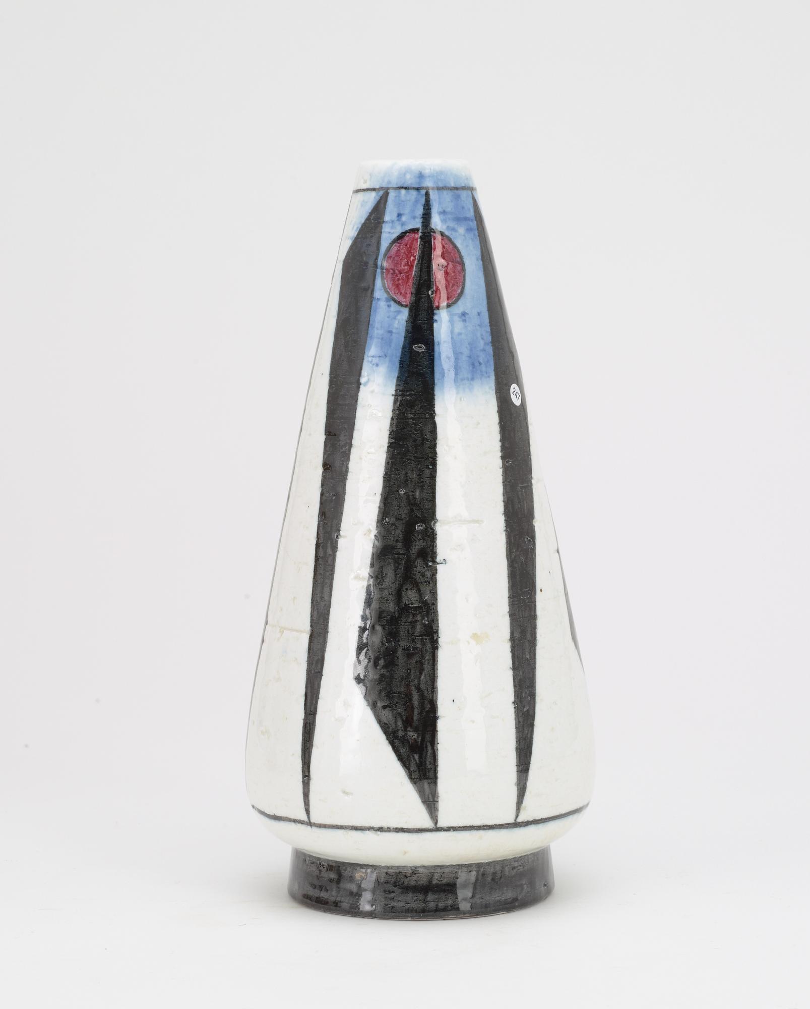 A Vilhelm Bjerke Petersen stoneware vase, Rörstrand 1952.