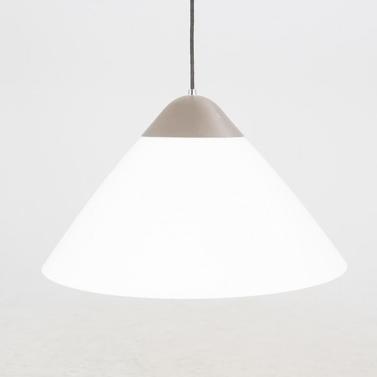 Hans J Wegner, taklampa "Opala" för Louis Poulsen Danmark sent 1900-tal.