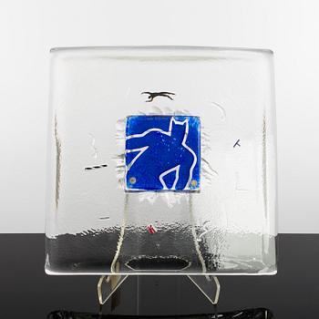 BERTIL VALLIEN, plate, glass, signed, Kosta Boda.