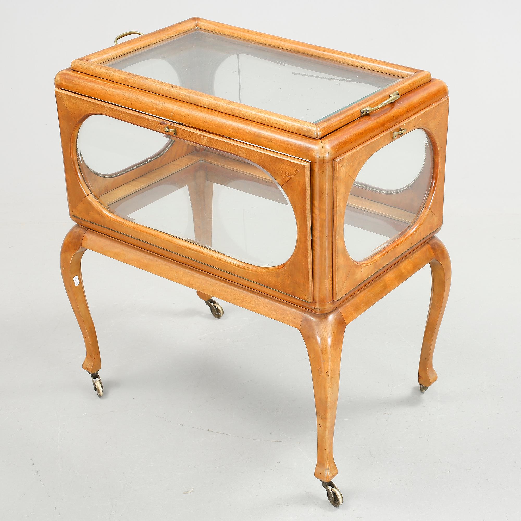 MONTERBORD, rokokostil, 1900-tal.