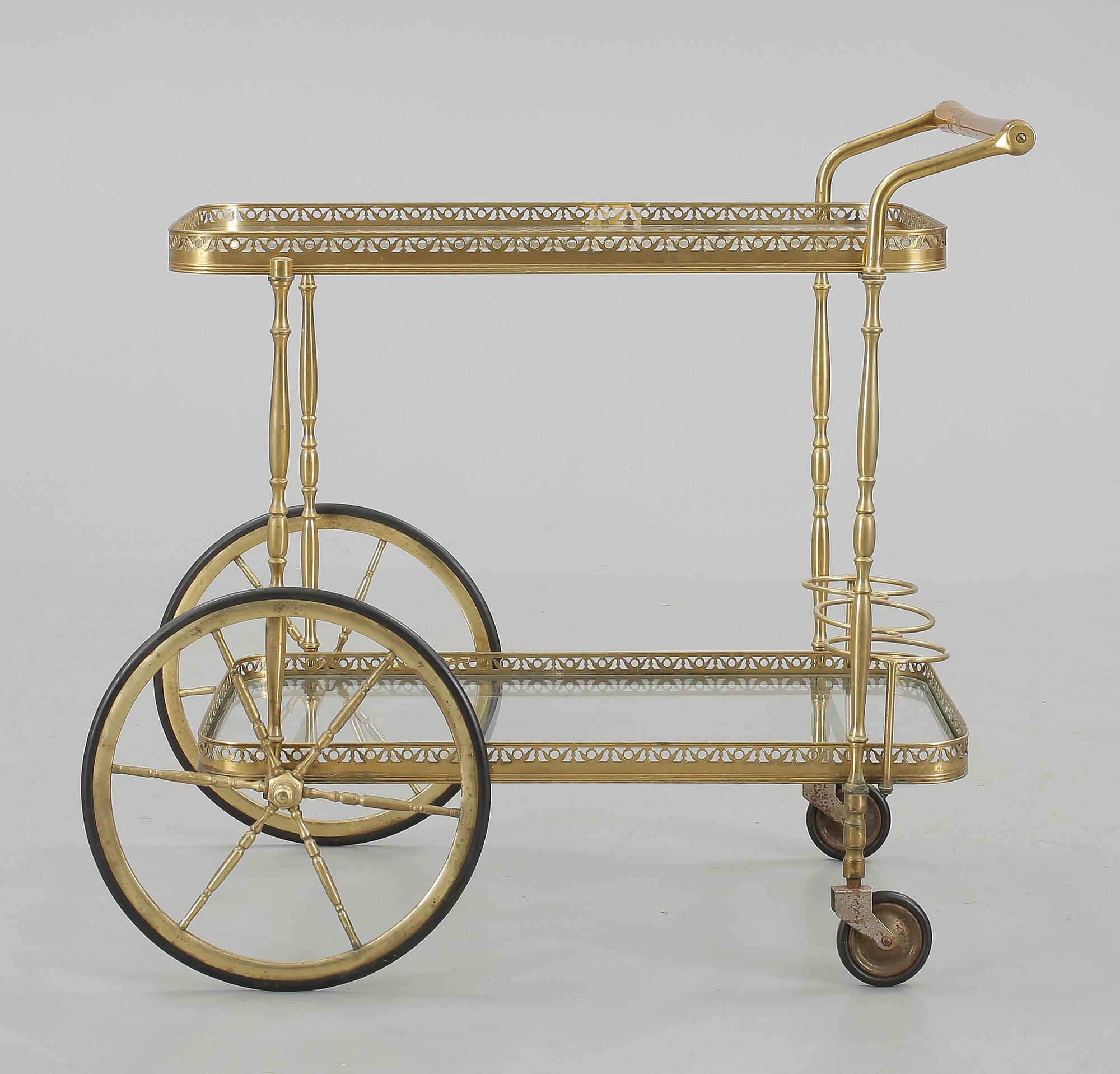 SERVERINGSVAGN, 1900-talets andra hälft.