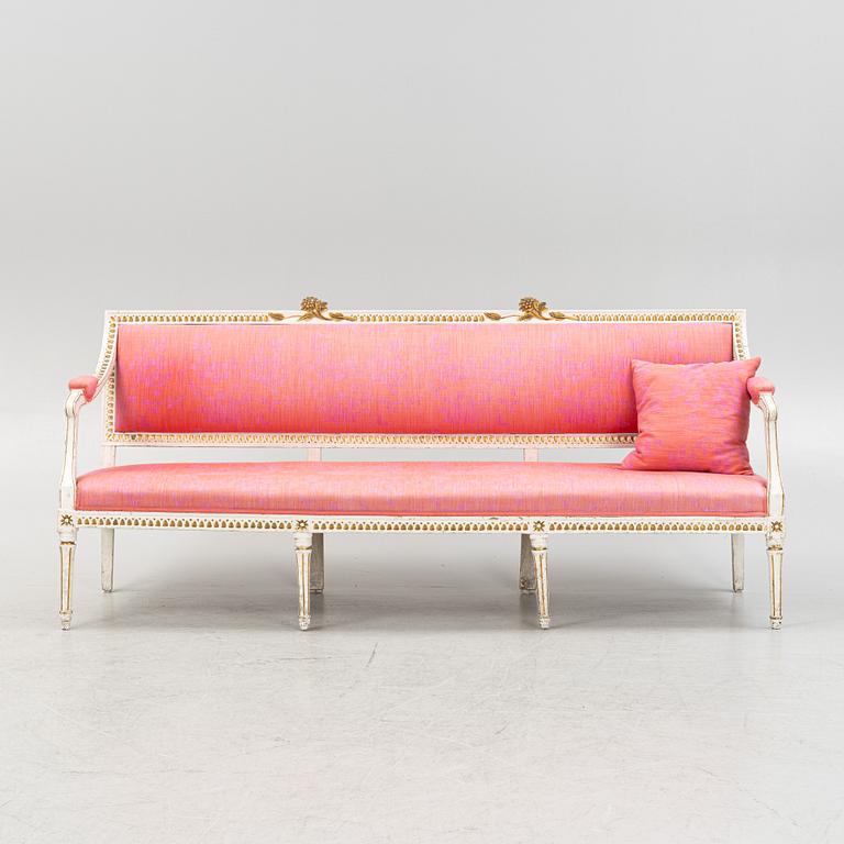 A Gustavian sofa, around 1800.