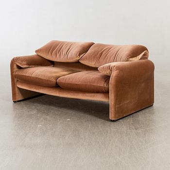 Vico Magistretti, sofa "Maralunga" for Cassina later part of the 20th century.