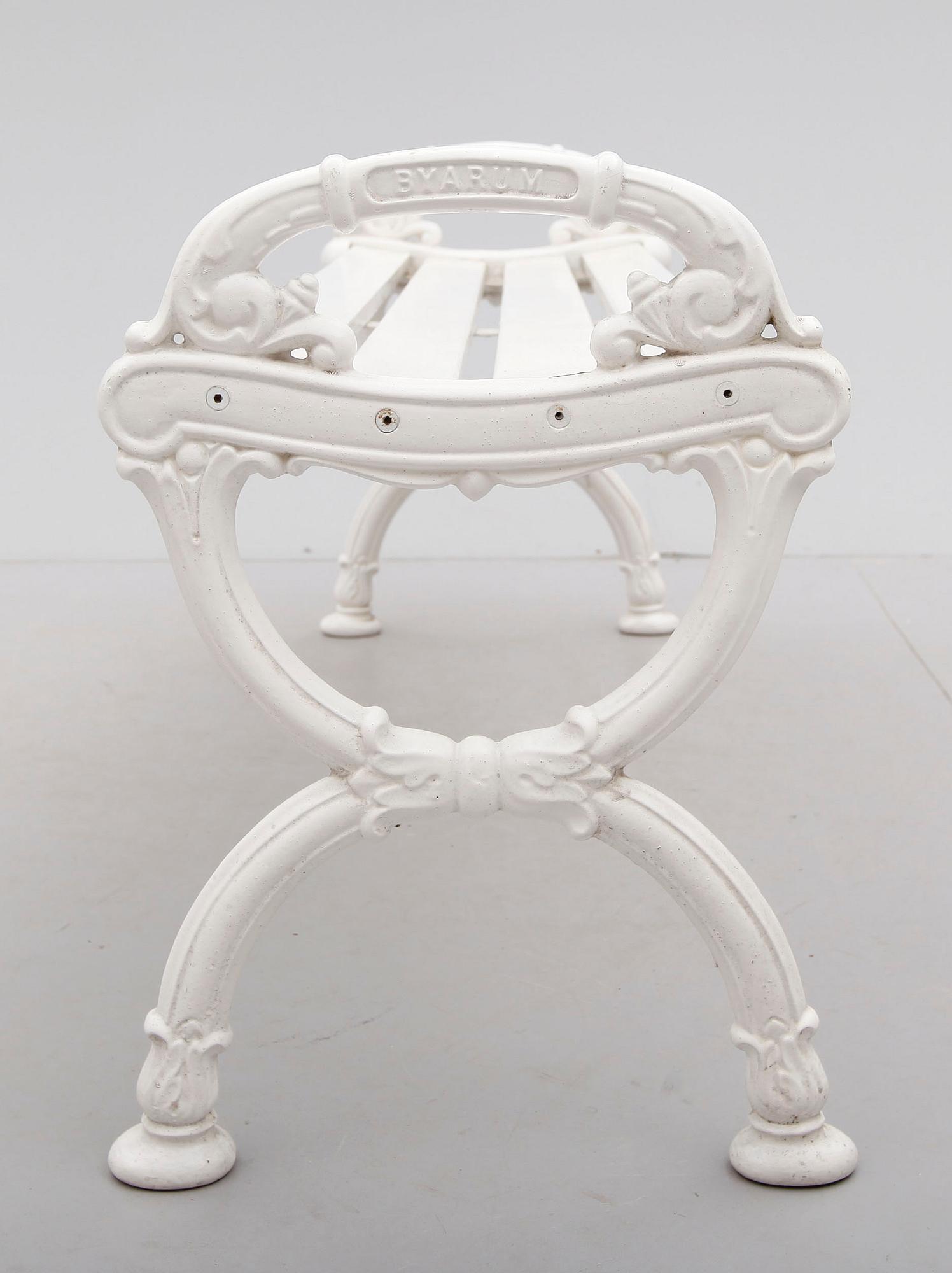 TRÄDGÅRDSBÄNK, Byarum, 1900-talets andra hälft.