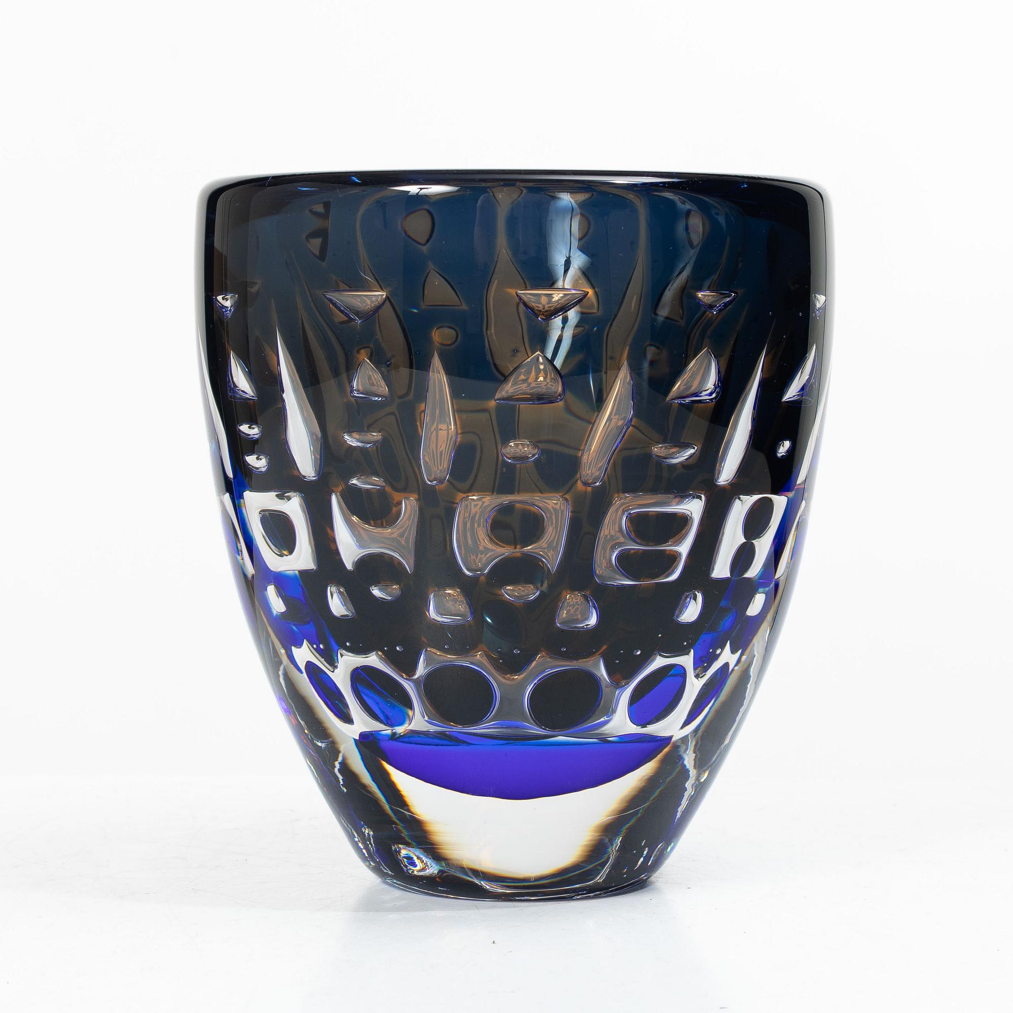 Ingeborg Lundin, a vase, Ariel, Orrefors, 1986.